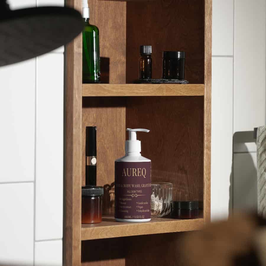 Alt Tag: natural body wash Grapefruit AUREQ COSMOS Certified 400ml bottle on bathroom shelf